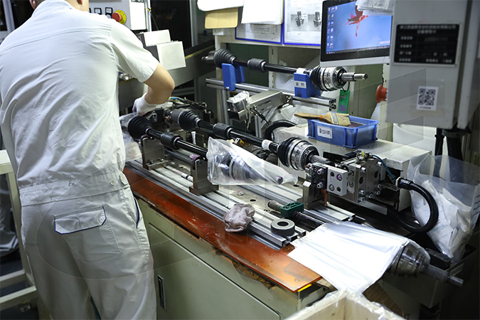 אבחון פיר כונן לחיצה על רעש במהלך סיבובים